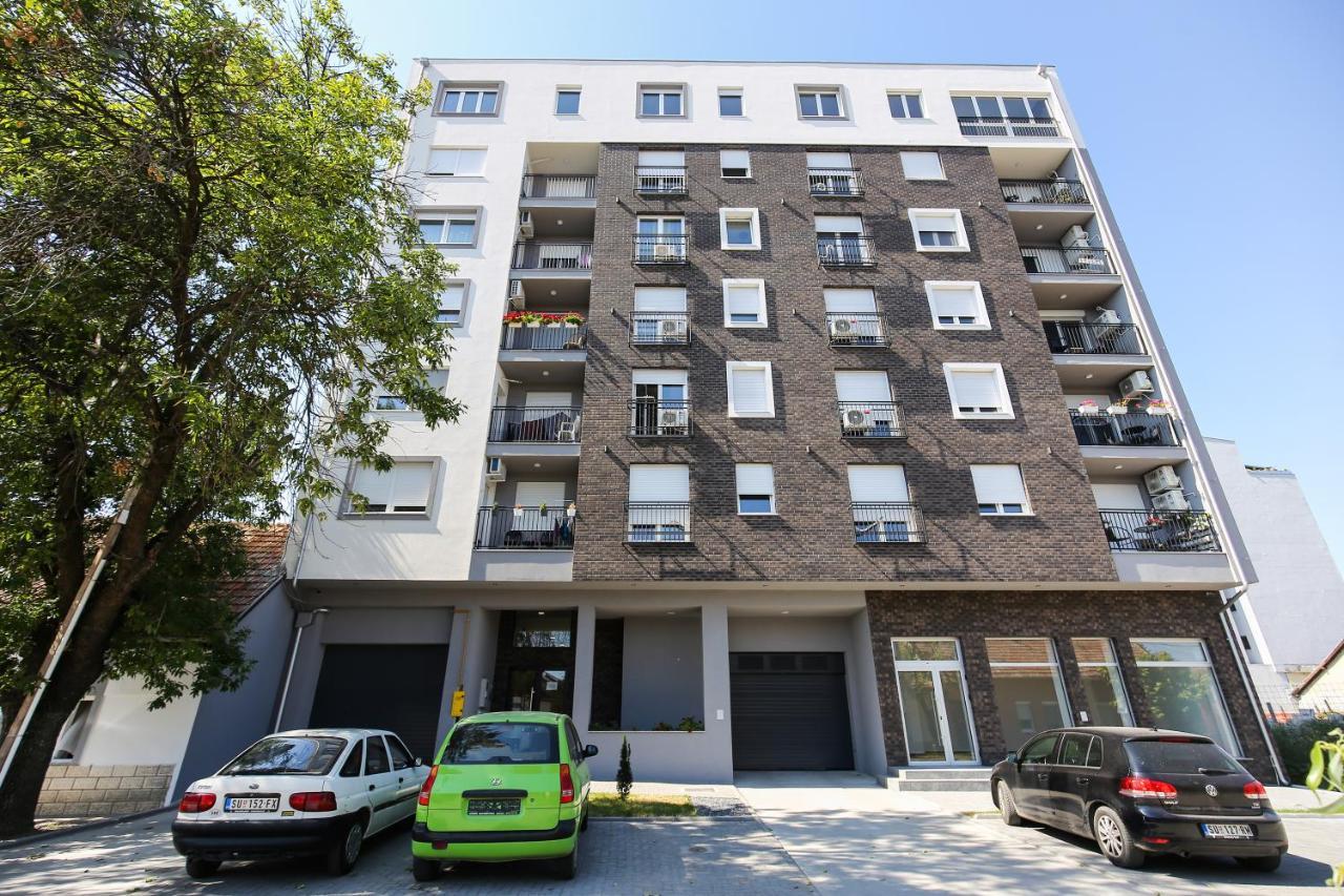 Manirosi 3 Apartman Szabadka Kültér fotó